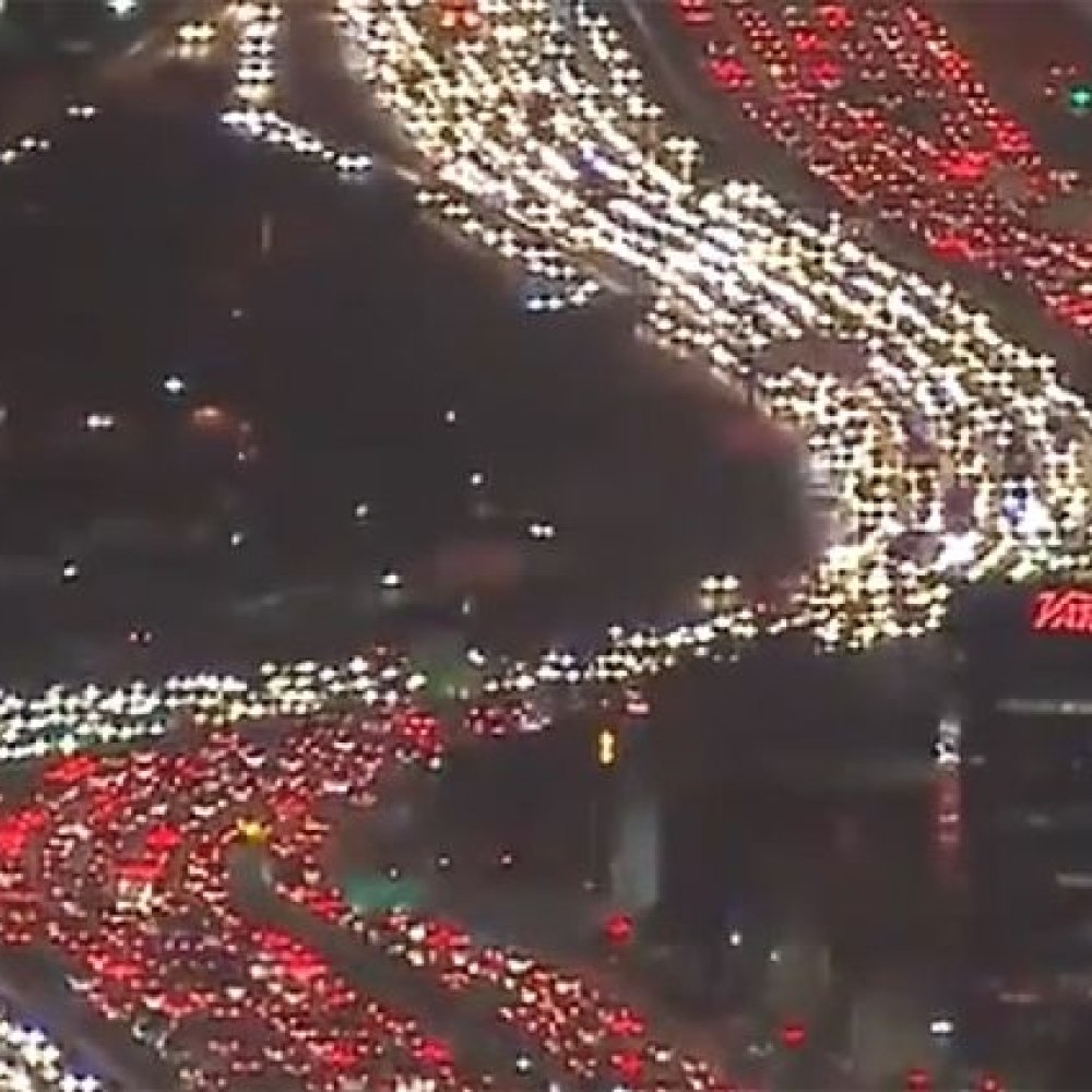 Бетінде спермы бар жапон әйелдері