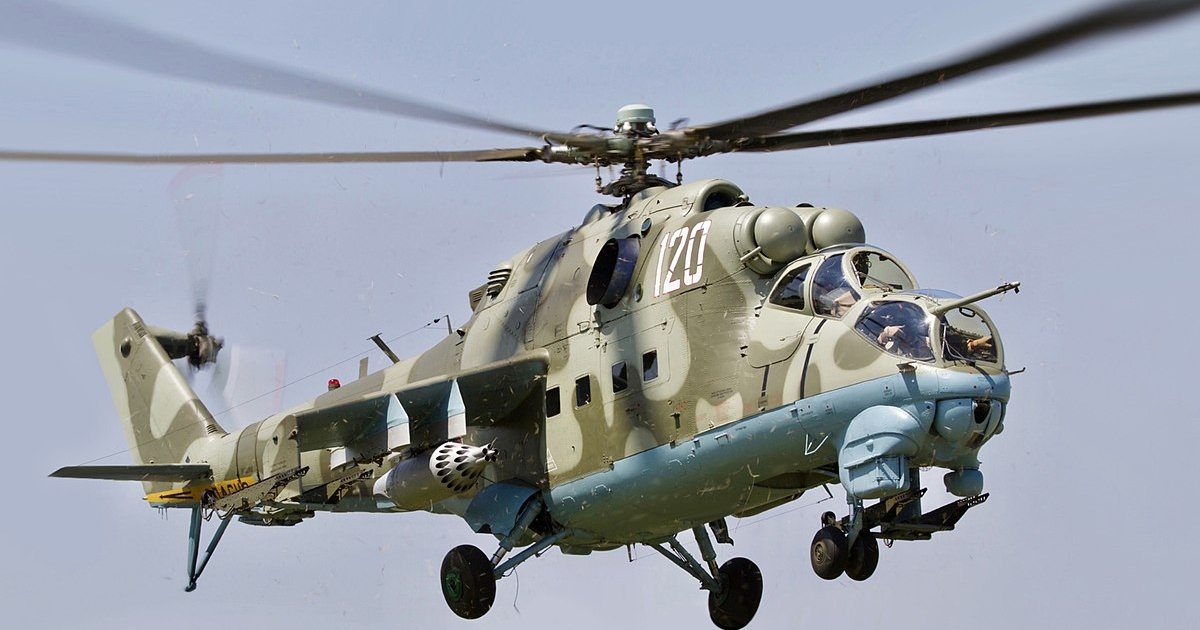 A Russian Mi-24 attack helicopter was burned in the suburbs of Moscow ...