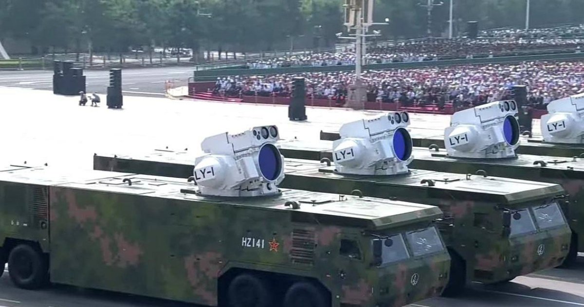 Xi Jinping flaunts new weapons during a parade in China — photos and video