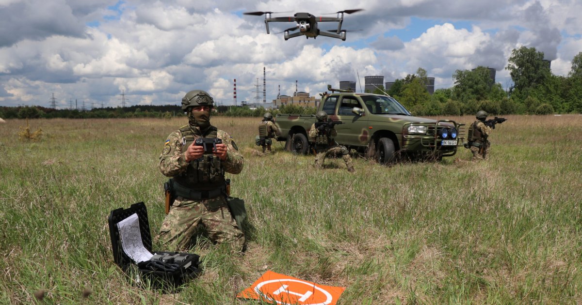 Watch: USF hit armored vehicles and transport of the Russian army in ...