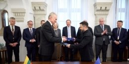 Україна