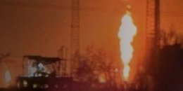 Украина продолжает атаковать российские НПЗ