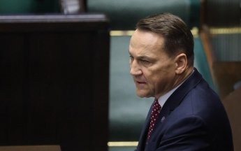 Сикорский требует от Навроцкого одобрить план перевооружения Польши