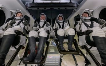 астронавти