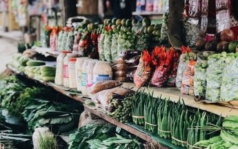 Традиційна кухня Нага дуже самобутня: їдять все, що рухається