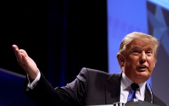 Блюменталь закликає Трамп отямитися