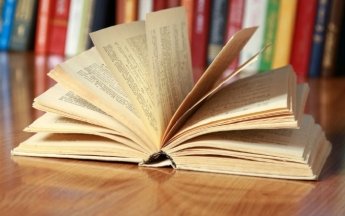 Українські політики не читають книжок: чому це небезпечно?