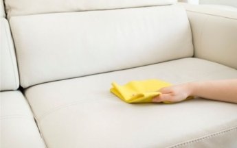 Как почистить диван в домашних условиях?