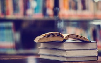 Таємниці Верховної Ради і пастка на людей – 5 книг, які здивують