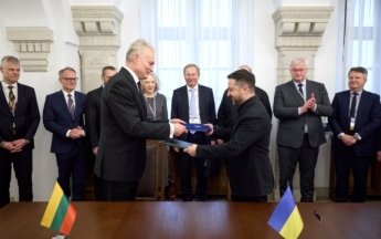 Україна