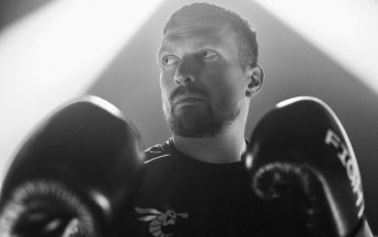 Усик готується до трьох фінальних поєдинків