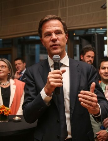 Rutte found his own approach to Trump