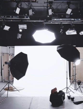Як обрати фотостудію у Львові для зйомки