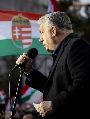 Орбан проводить переговори з Україною