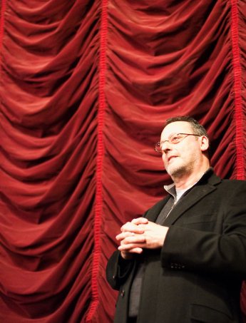 Жан Рено нагадує світу про викрадених українських дітей