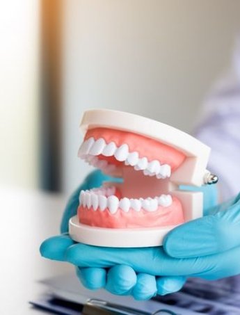 Міжнародний день стоматолога