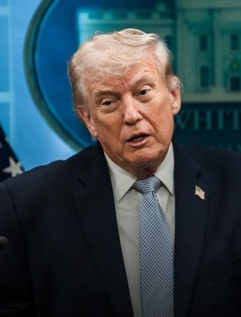 Трамп знову допомагає Путіну заробляти гроші на війну