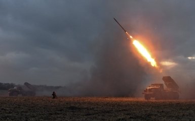 Боевики обстреляли украинские позиции из запрещенного «военторговского» оружия: опубликовано видео