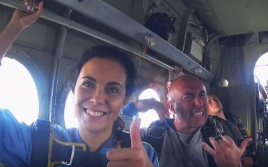 Каменских показала свой неудачный прыжок с парашютом: появилось видео