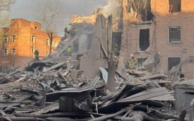 Дніпро 25 квітня