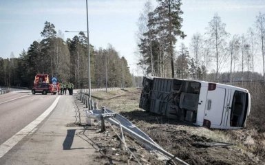 В Швеции перевернулся автобус с туристами, есть пострадавшие