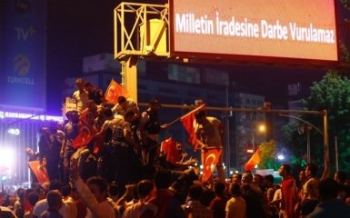 Військовий переворот у Туреччині: близько 30 українців перебувають в аеропорту Стамбула - генконсул