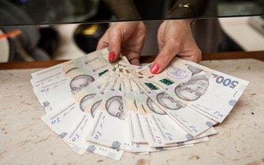 Президент рассказал, кто из украинцев вскоре получит немалые деньги