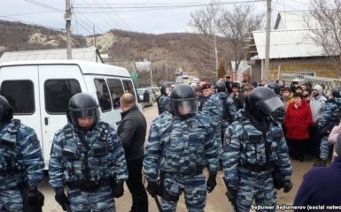 В Крыму продолжаются обыски крымских татар