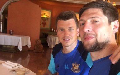 В сборной Украины подшутили над голодным футболистом, сбежавшим из России: опубликовано фото