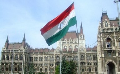 Угорщина знову висунула скандальні вимоги Україні - у Зеленського вже відреагували
