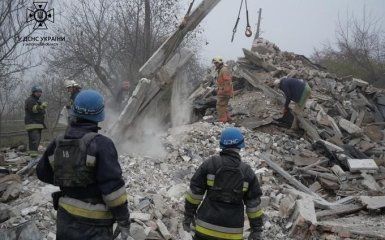 У Запорізькій області з-під завалів будинку дістали тіла загиблих