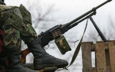 Ситуация на Донбассе остается напряженной, есть раненые - штаб АТО