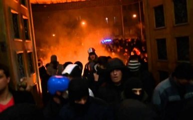 В сети вспомнили о "Ночи Гнева" на Майдане во Львове: опубликованы фото