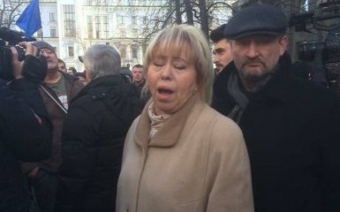 На мітингу проти Шокіна знову побачили "прихильницю ДНР": опубліковано фото