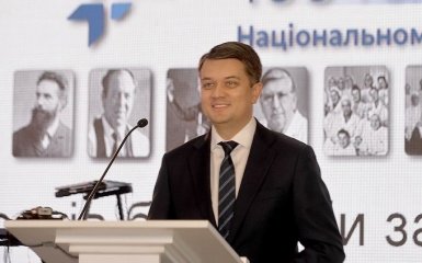 У Зеленского аргументировали отставку Разумкова