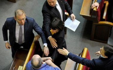 У мережі з'явилися фото з нападом Чорновол на колегу