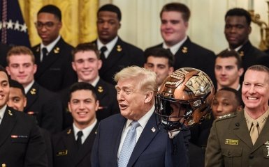 Трамп не хочет решать проблему, которую сам и создал