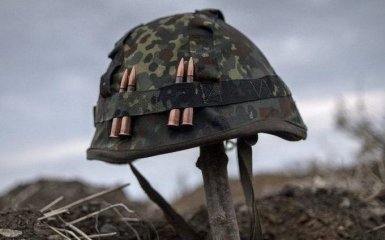 В зоне АТО вражеский снайпер обстрелял украинских военных: среди бойцов ВСУ есть потери