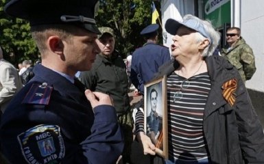 В Киеве из-за "георгиевской ленты" возникла драка