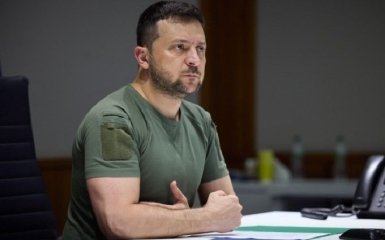 Зеленский призвал применить санкции против всей российской атомной отрасли после обстрела ЗАЭС