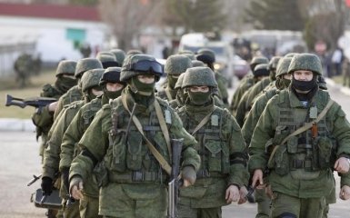 Стягивание российских войск в Крым: появились фото и видео