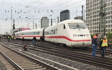 У Німеччині сталася аварія із швидкісним потягом: з'явилися фото