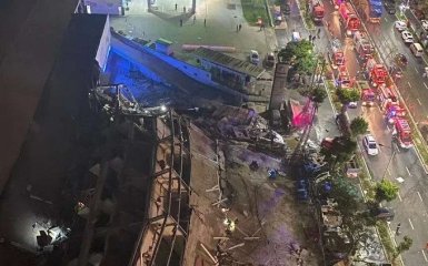 В Китае рухнул используемый для карантина отель - жуткие видео