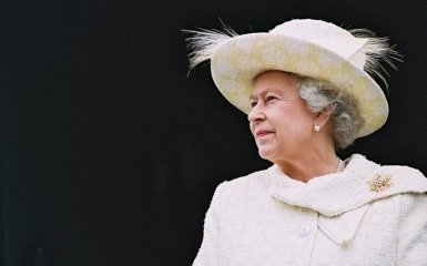 Королева Великобританії зробила резонансну заяву щодо престолу