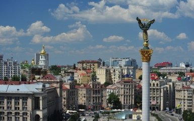 Порошенко привітав українців з Днем Києва вражаючим відео