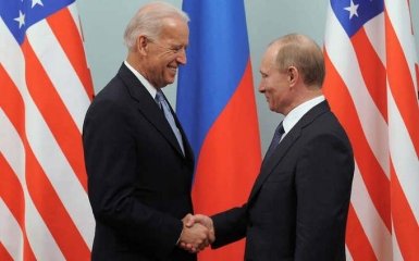 Байдена жорстко розкритикували за неочікуваний "подарунок" Путіну