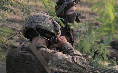 Окупанти на Донбасі почали мінувати прифронтові райони й перекидати техніку — розвідка