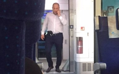 Скандальный Кива появился на людях с пистолетом в трусах: опубликовано фото