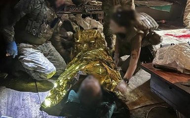 РФ сбросила авиабомбу на Орехов. Погиб полицейский, более 10 человек ранены