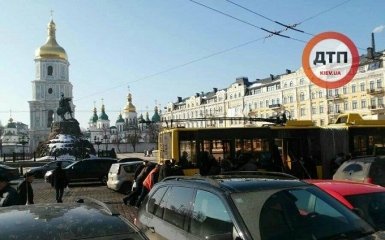 Киевляне наказали любителя наглой парковки: опубликованы фото
